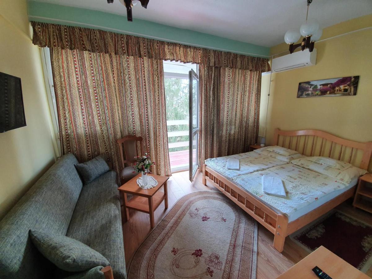 Panorama Vendeghaz Hotel Miskolc Bagian luar foto